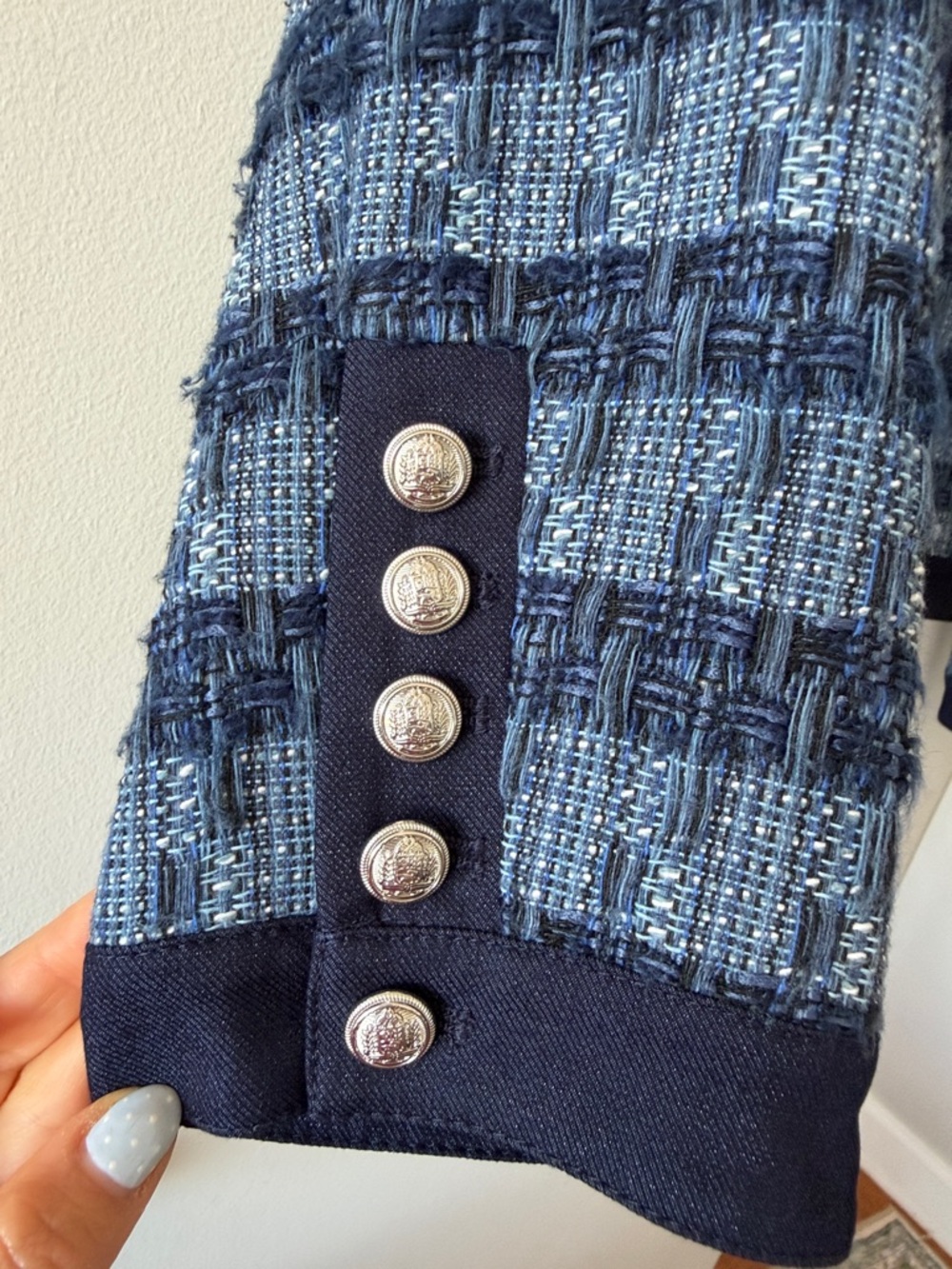 Blue Multi Tweed Lady Jacket Silver Buttons Elie Tahari Blazer Size M EUC - Picture 4 of 9